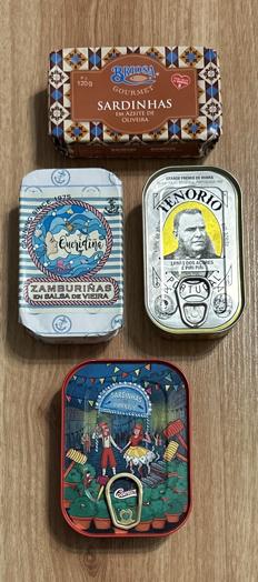 Algunas latas de sardinas portuguesas.