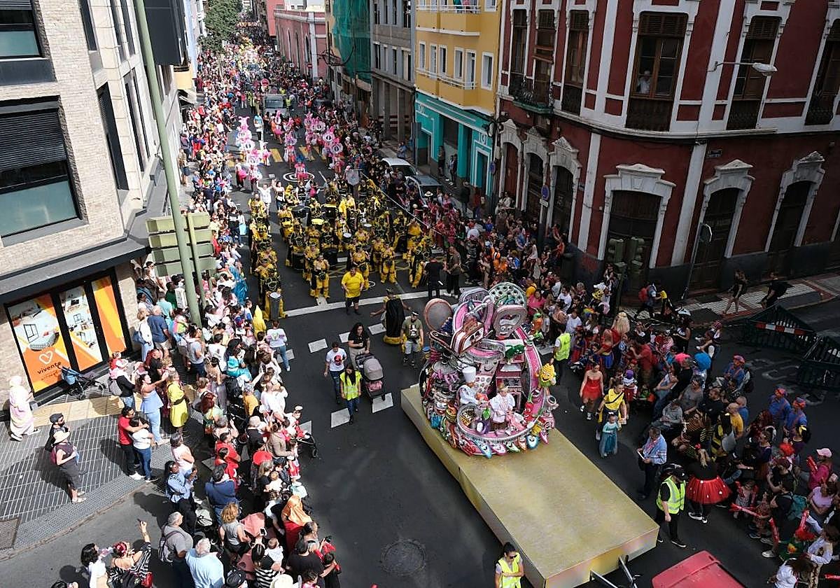 El Puerto se llena de mascaritas el martes de carnaval