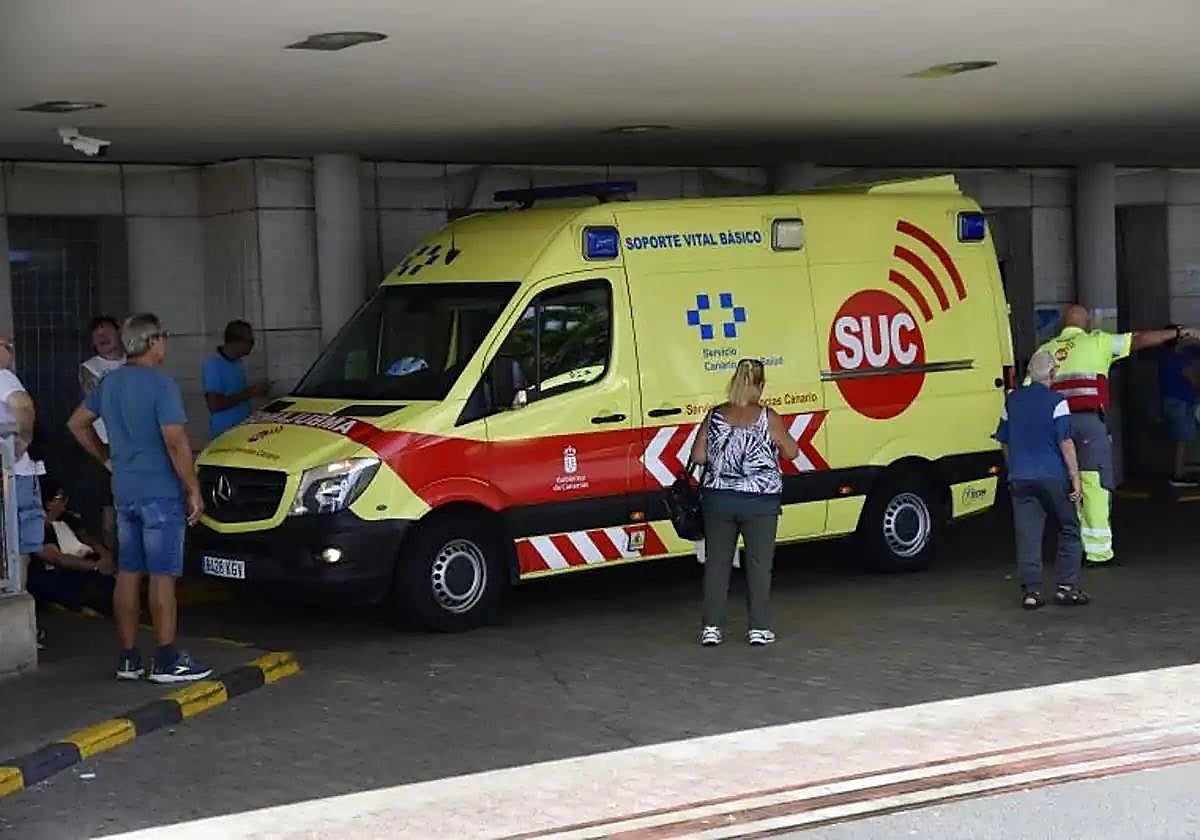 Imagen de archivo de una ambulancia del SUC.