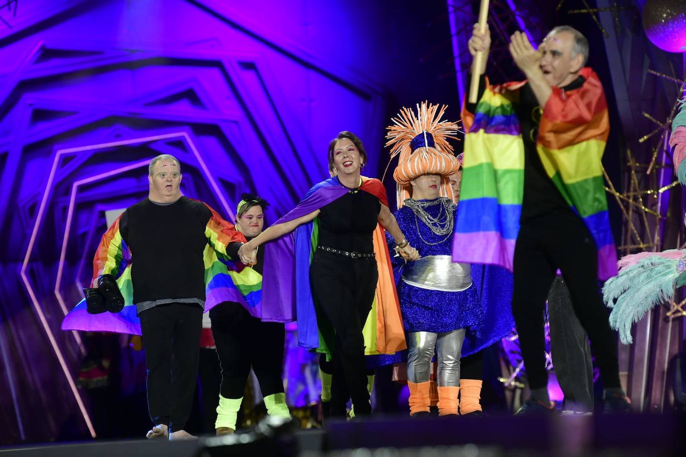 El carnaval de integración reparte ilusión en el escenario del Puerto