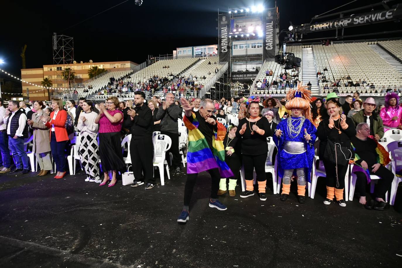 El carnaval de integración reparte ilusión en el escenario del Puerto
