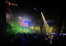 Imagen del interior de la discoteca precintada cautelarmente en Puerto del Rosario.