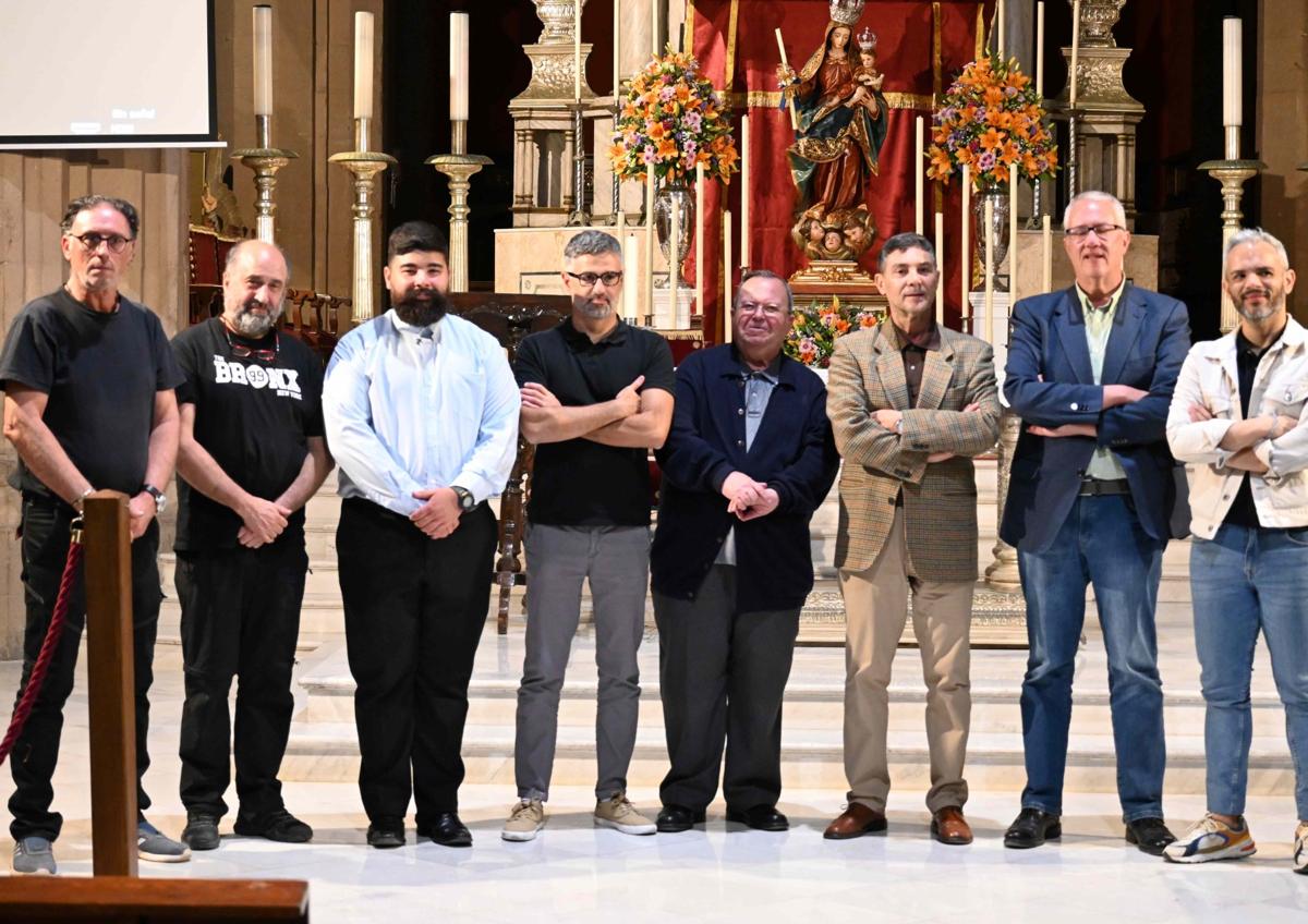 Imagen secundaria 1 - Imágenes del acto de presentación de las obras restauradas en la iglesia de Santiago de Gáldar.