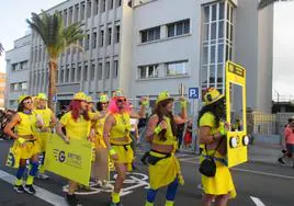 La MetroGuarra a su paso por Manuel Becerra en el carnaval de Las Palmas de Gran Canaria.
