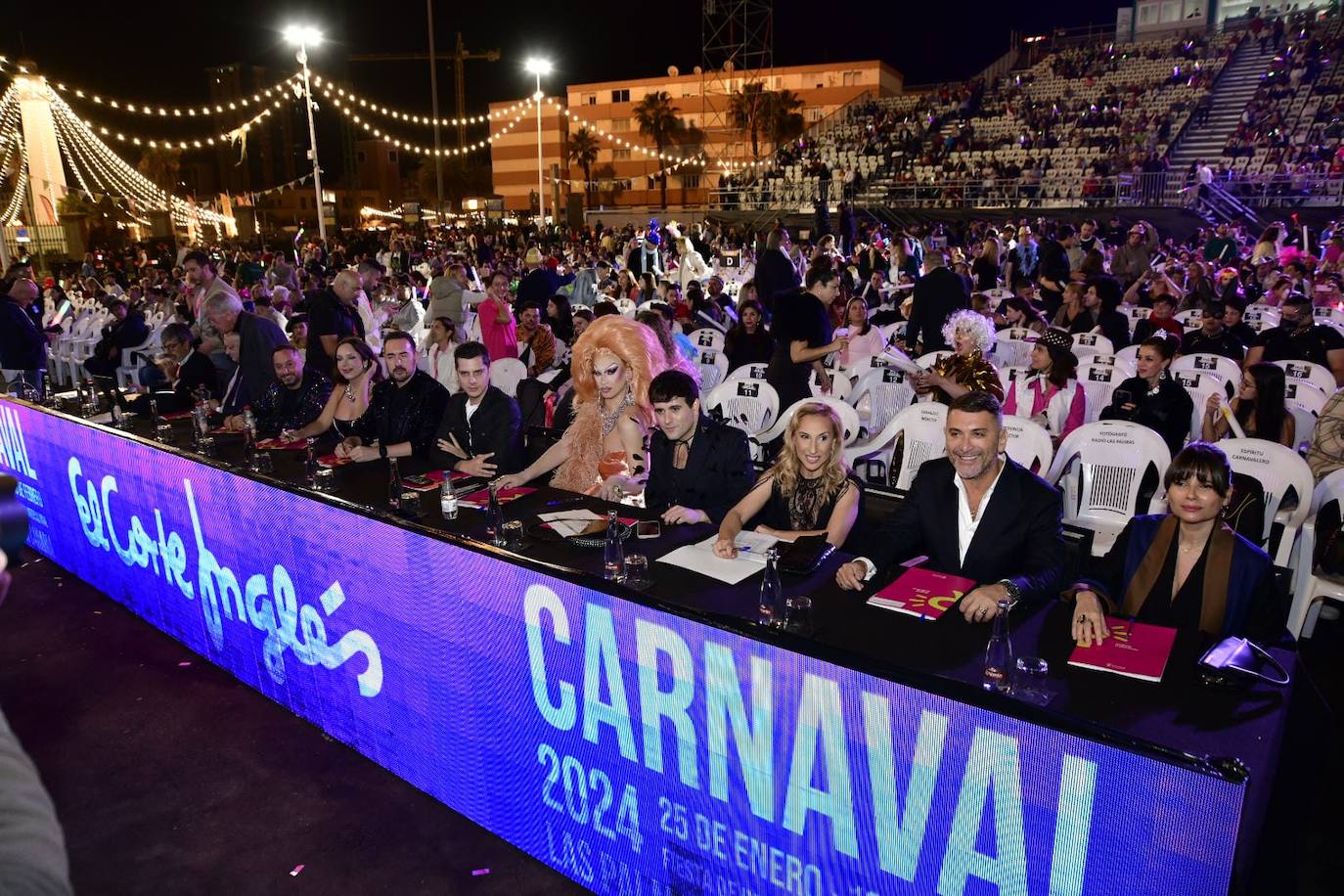 Los drag se suben a sus plataformas en &#039;Los Carnavales del Mundo&#039;