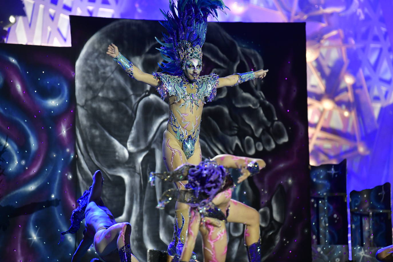 Los drag se suben a sus plataformas en &#039;Los Carnavales del Mundo&#039;