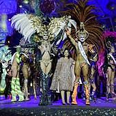 La persona detrás de la máscara