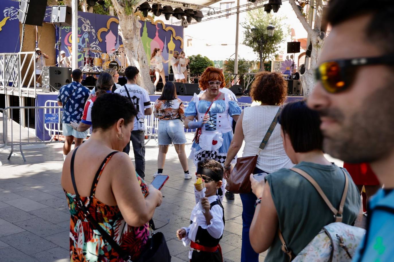 Aguimes vibra con su carnaval de día