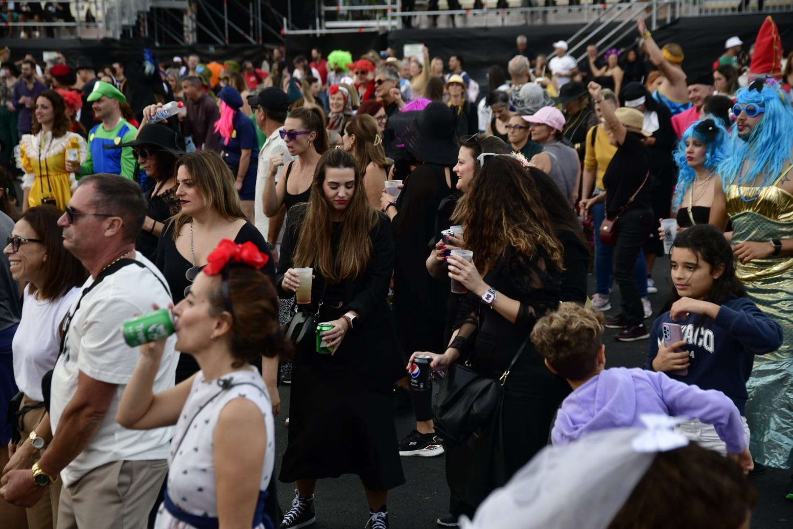 El entierro de la sardina cierra el carnaval de Las Palmas de Gran Canaria