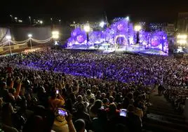 Una de las noches multitudinarias del carnaval de Las Palmas de Gran Canaria.