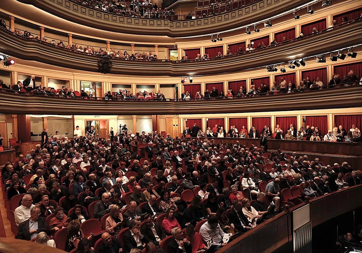 El patio de butacas del Galdós presenciando 'Tosca'.