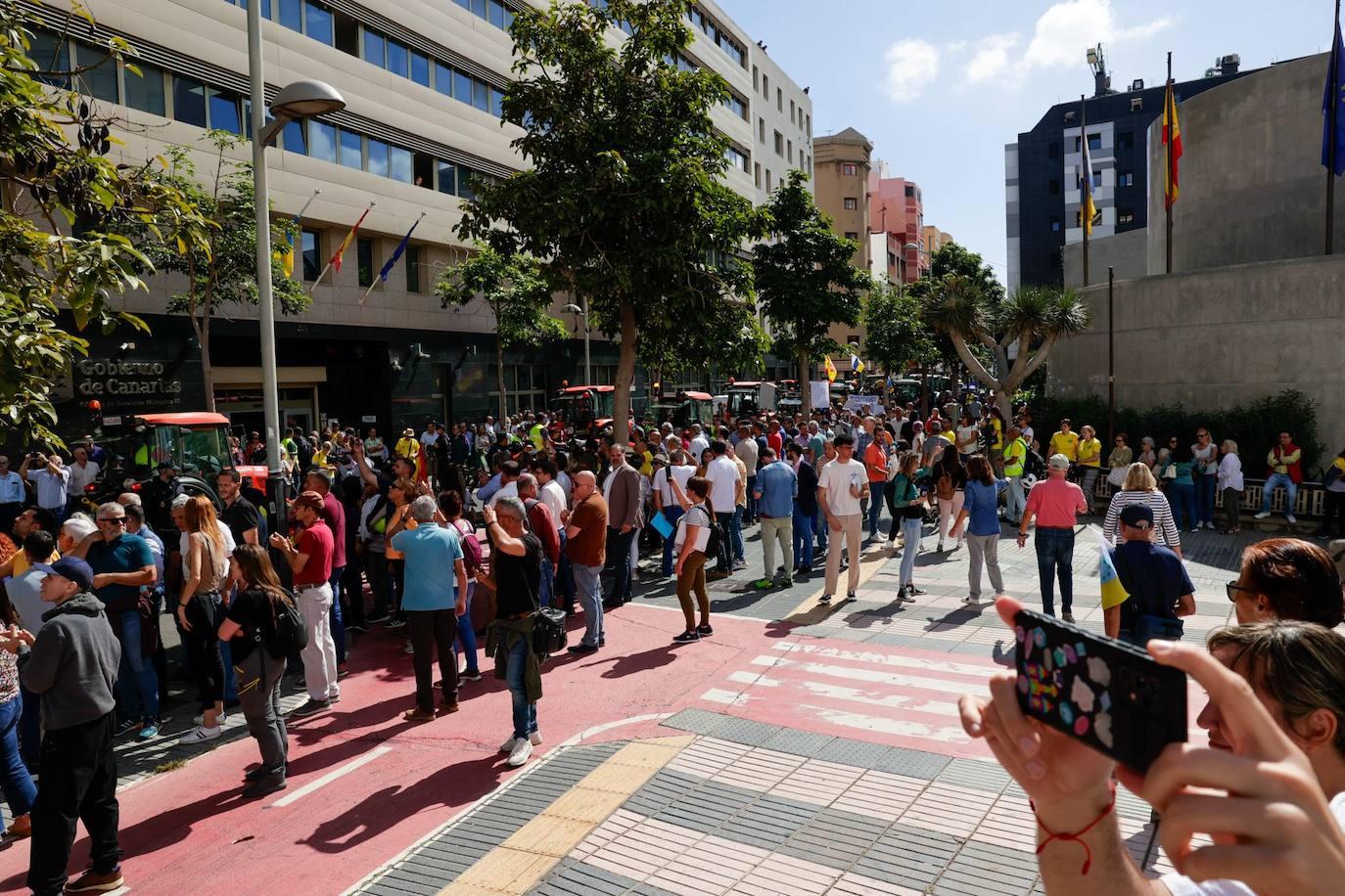La tractorada toma la capital grancanaria en protesta por la situación del campo