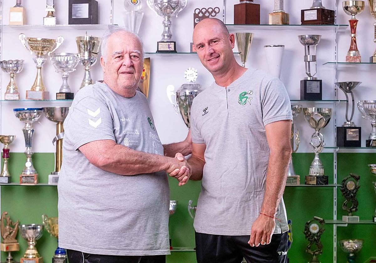 Carlos Herrera, con el presidente Antonio Moreno.