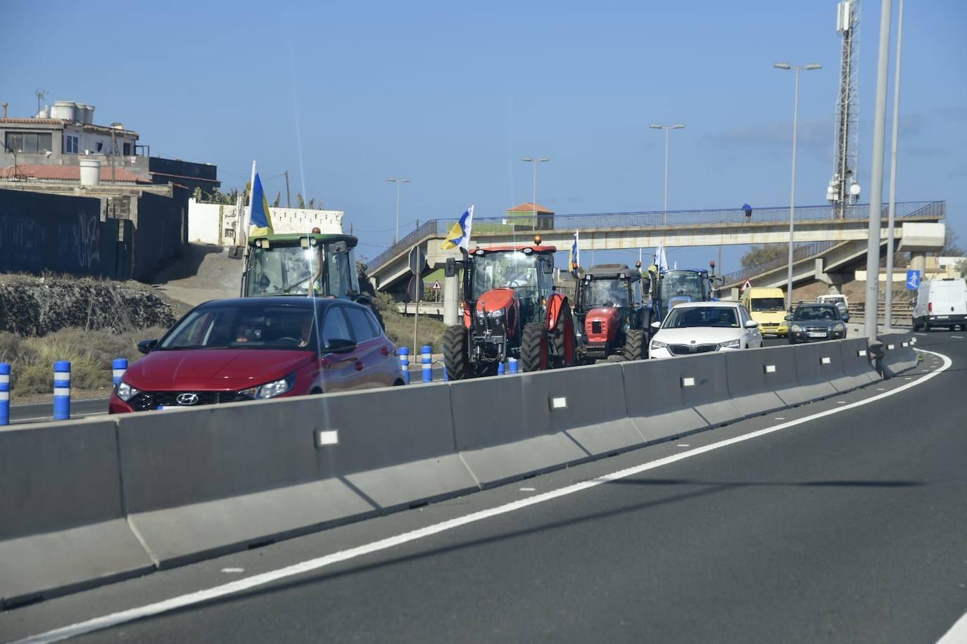 La tractorada toma la capital grancanaria en protesta por la situación del campo