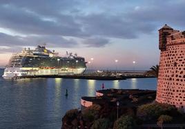 Crucero en aguas de Arrecife.