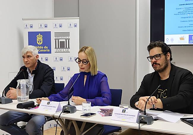 De izquierda a derecha, Vadym Syroyezko, Guacimara Medina y Leandro Betancor.