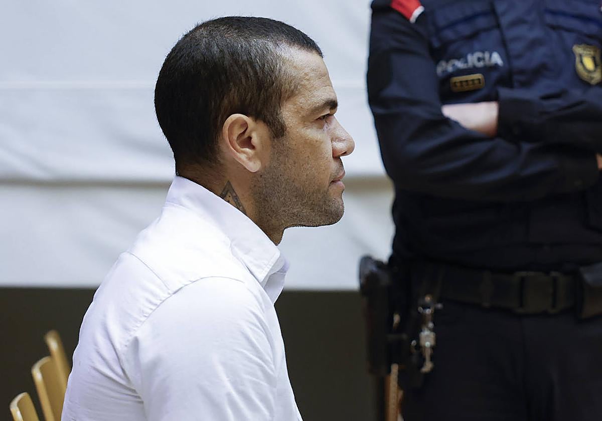 Alves durante una sesión del juicio en el que finalmente se le ha condenado.