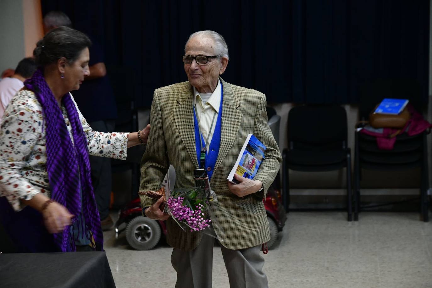 La Isleta reconoce en el día del barrio a vecinos destacados