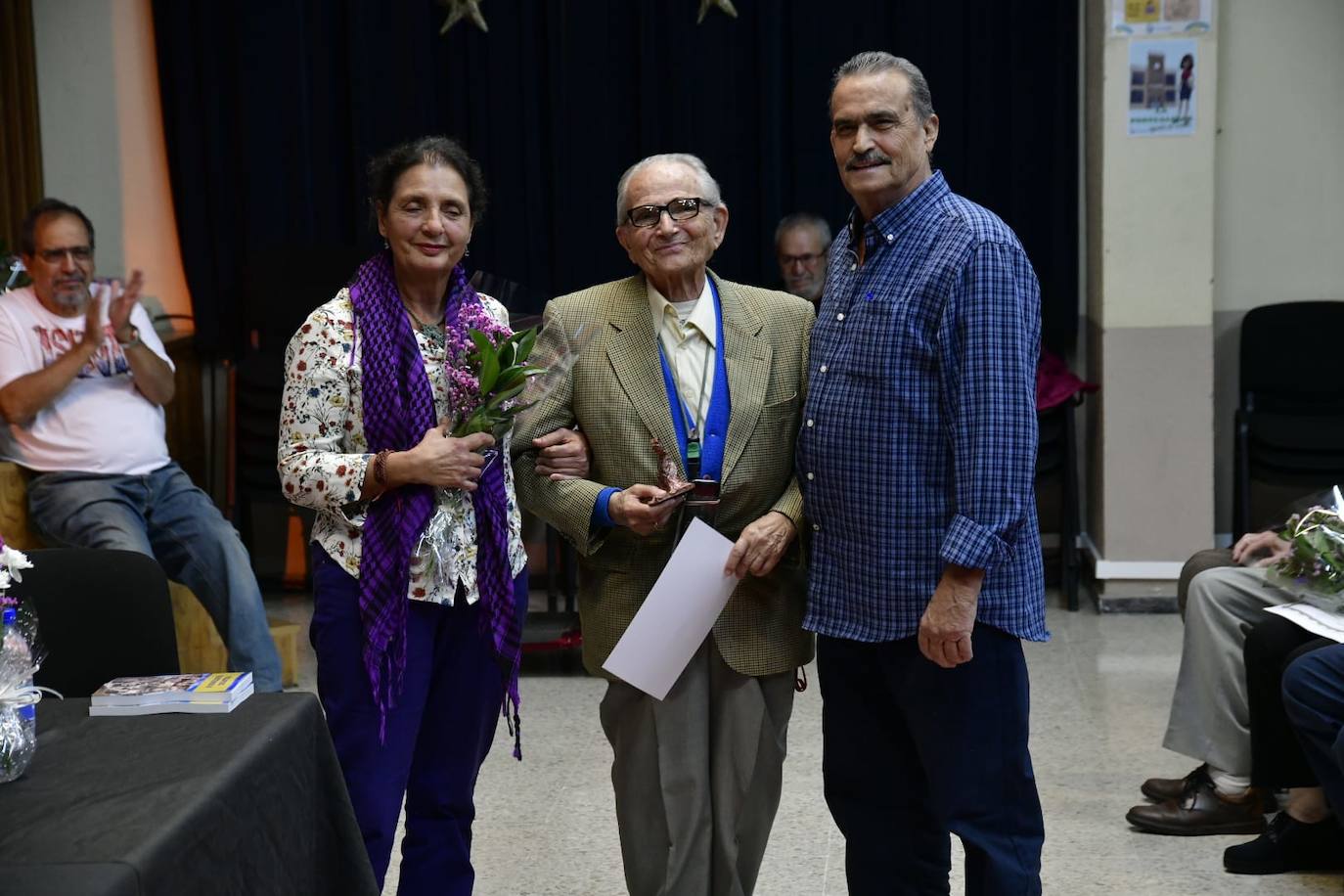 La Isleta reconoce en el día del barrio a vecinos destacados