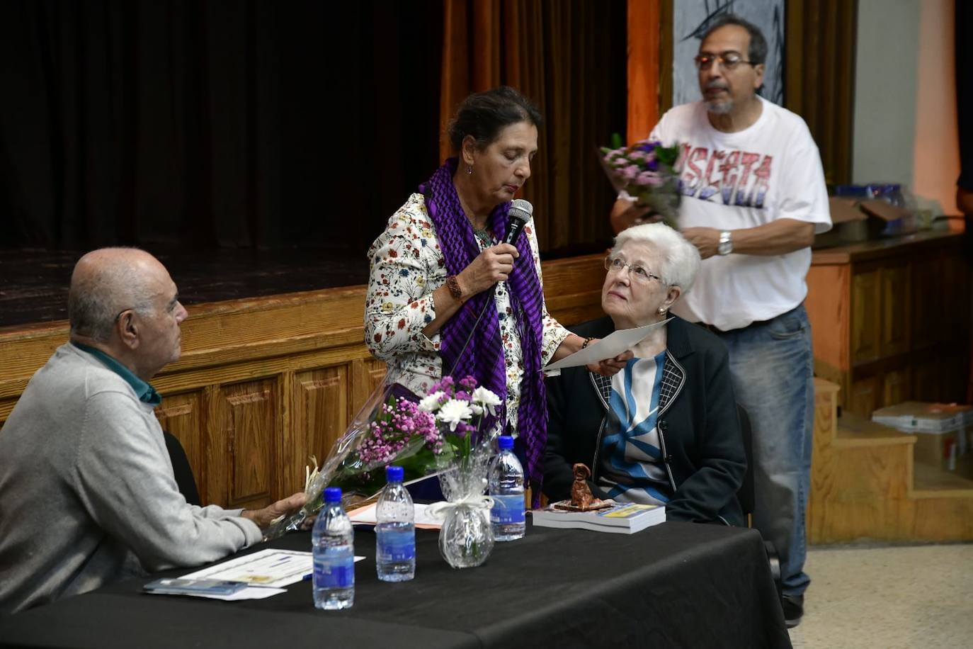 La Isleta reconoce en el día del barrio a vecinos destacados