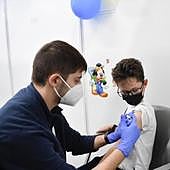 El Gobierno canario invierte 7,8 millones en las vacunas más básicas