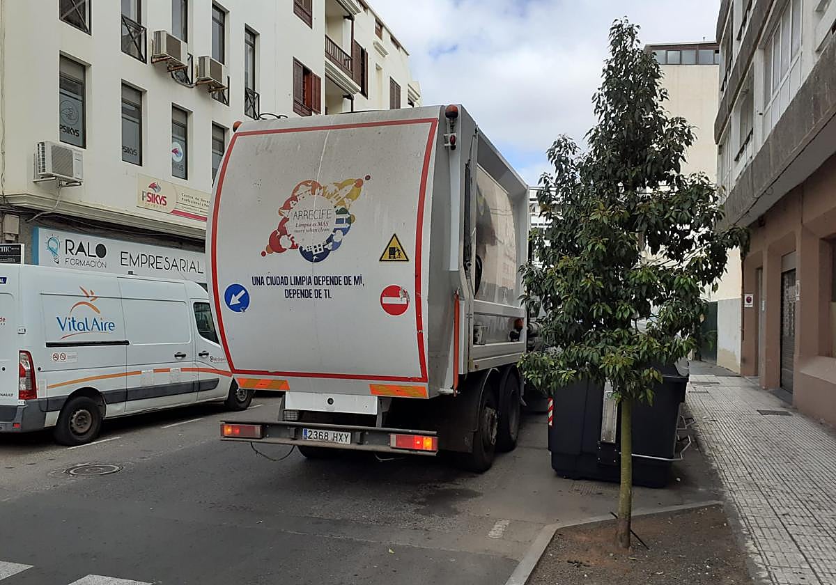 Recogida de basura en Arrecife.