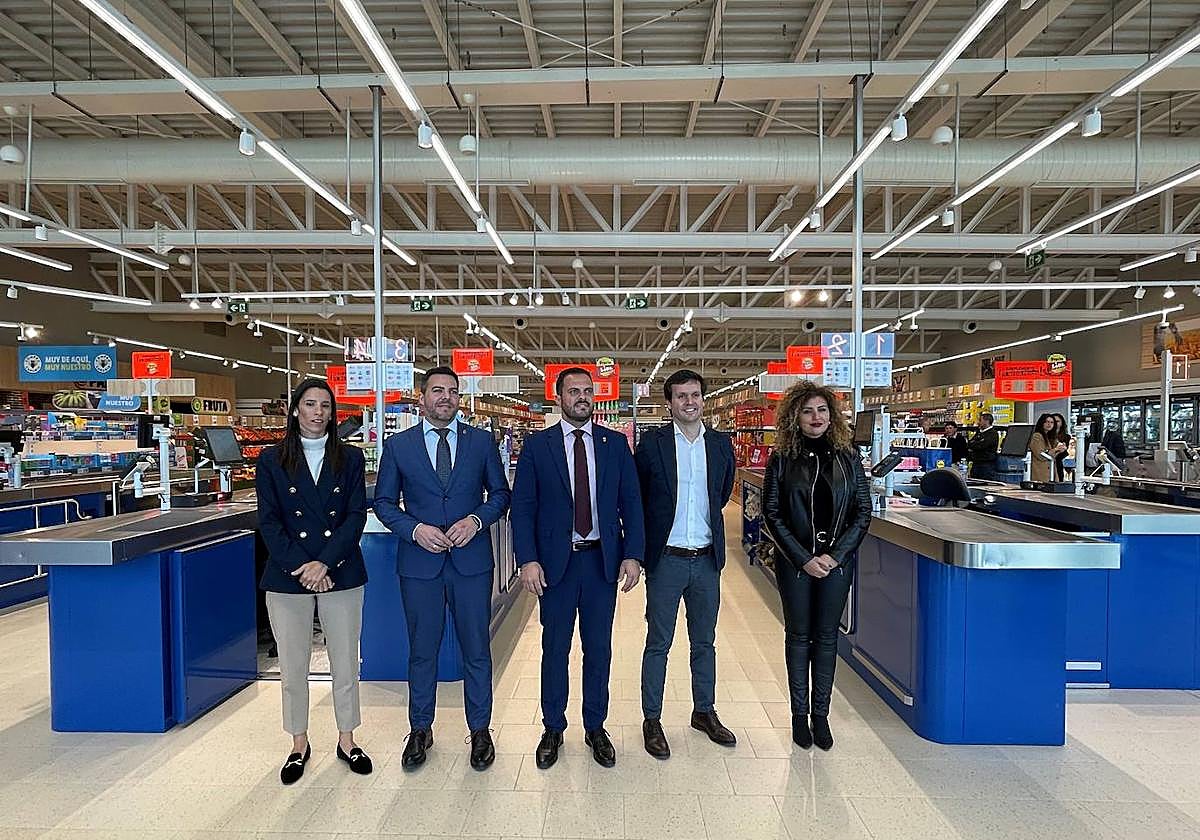Visita institucional al nuevo Lidl de Arrecife.