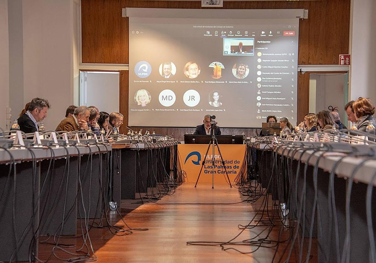 Momento del Consejo de Gobierno de la ULPGC de este jueves.