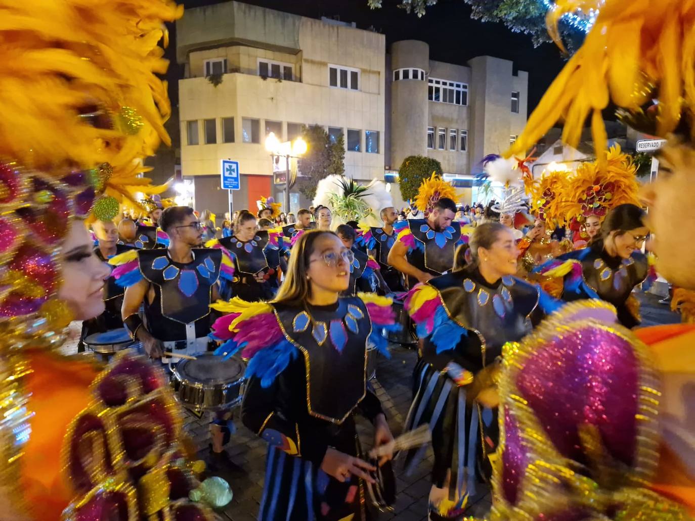 El carnaval de Telde se inaugura con el vibrante pregón de Arnaldo Ojeda