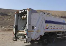 Camión de recogida de Hernández Bello en Yaiza, en imagen de archivo.