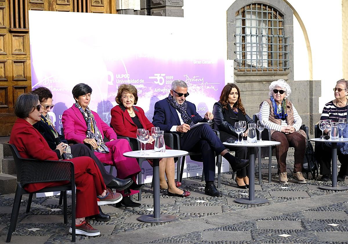 Once honoris causa que rompen la brecha de género: «La decisión trasciende a la sociedad»