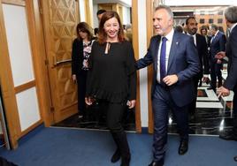 Ángel Víctor Torres y Francina Armengol, presidentes de Canarias y Baleares, respectivamente, durante la gestión de la pandemia.