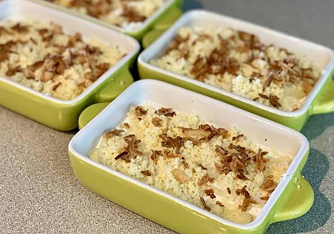 Espolvoreamos con cebolla