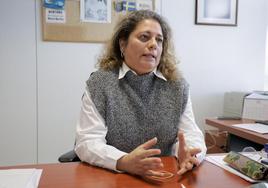 La delegada autonómica de la Fiscalía de Trata de Personas y Extranjería, Teseida García, en su despacho.