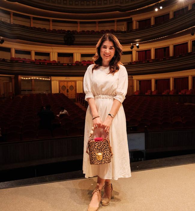 Claudia Pavone, en el escenario del Teatro Pérez Galdós.