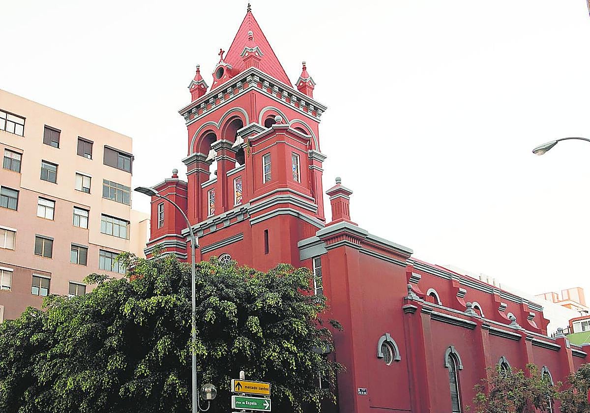 Imagen de la iglesia del Pino.