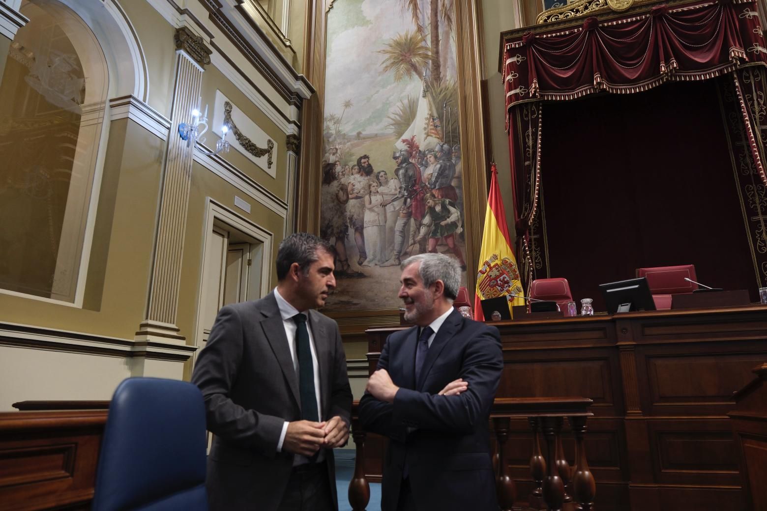 El debate del estado de la nacionalidad canaria, en imágenes