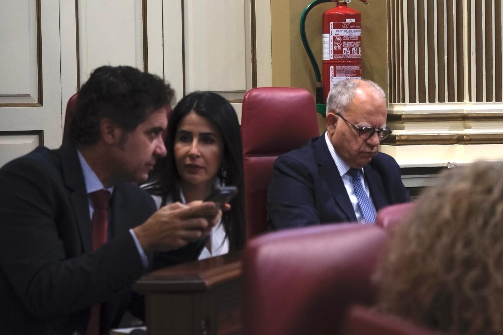 El debate del estado de la nacionalidad canaria, en imágenes