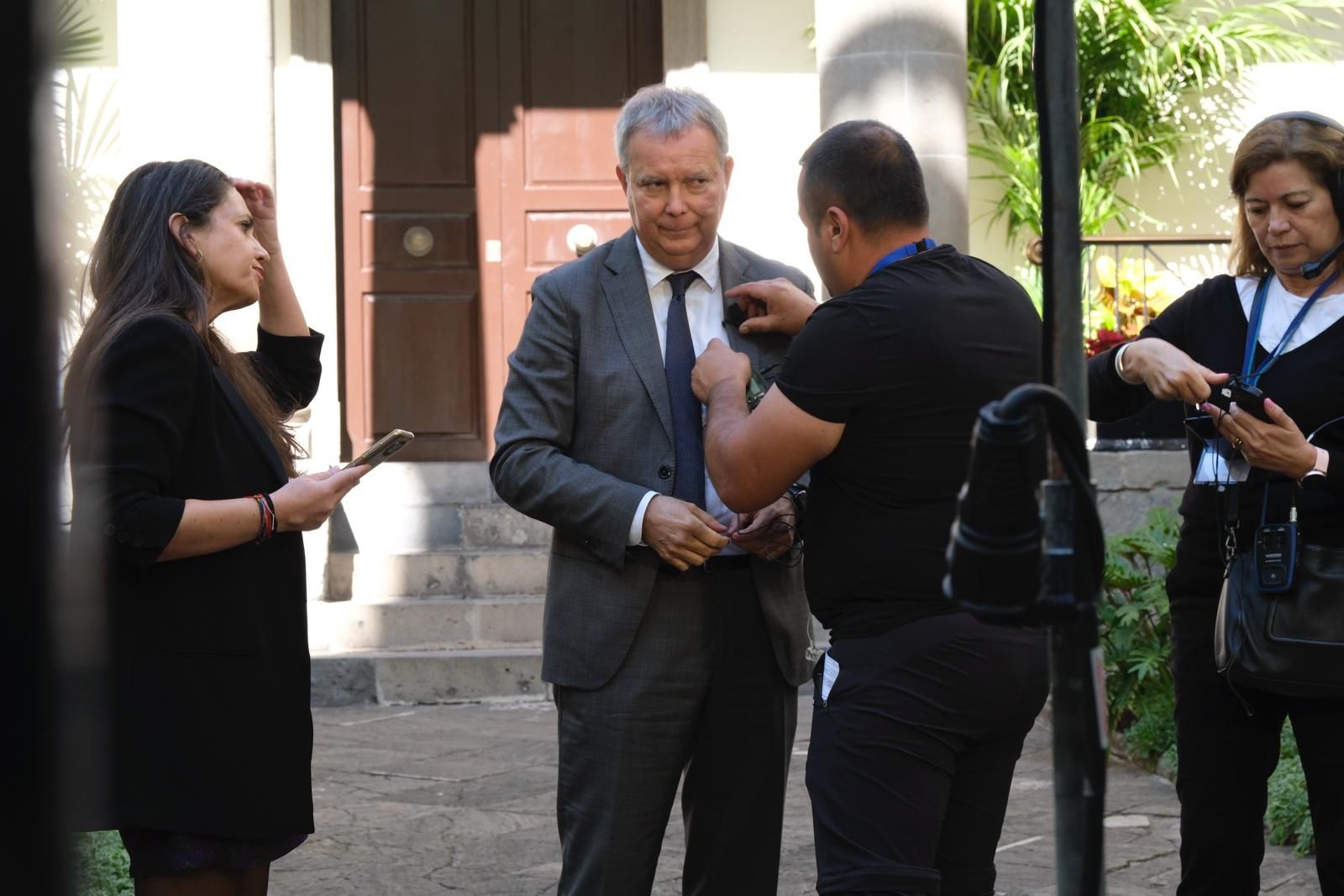 El debate del estado de la nacionalidad canaria, en imágenes