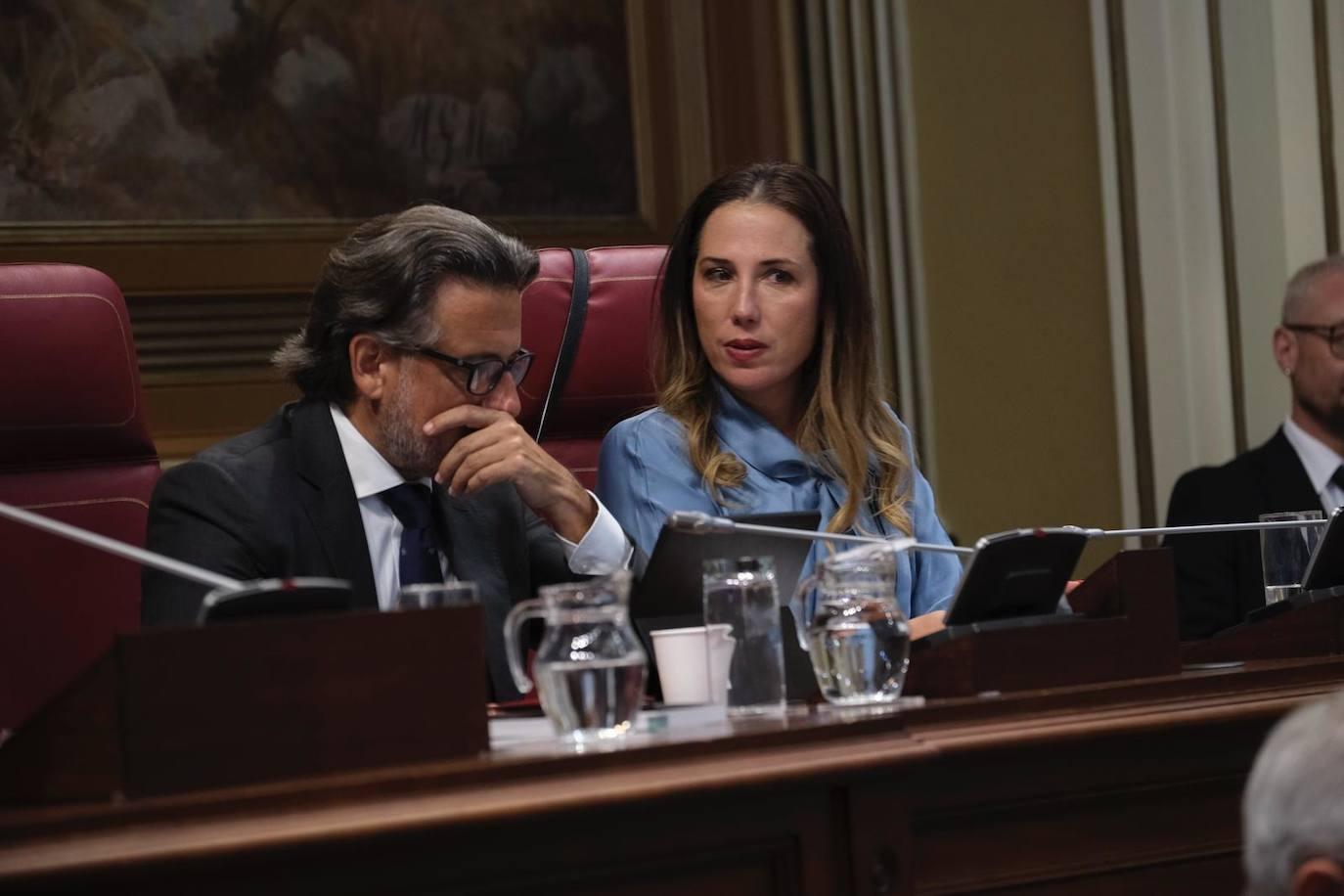 El debate del estado de la nacionalidad canaria, en imágenes