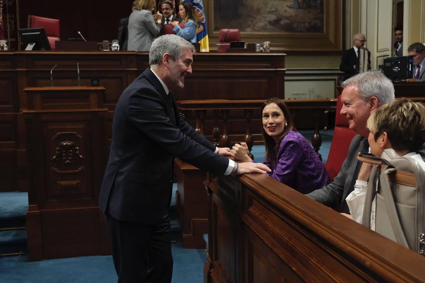 El debate del estado de la nacionalidad canaria, en imágenes