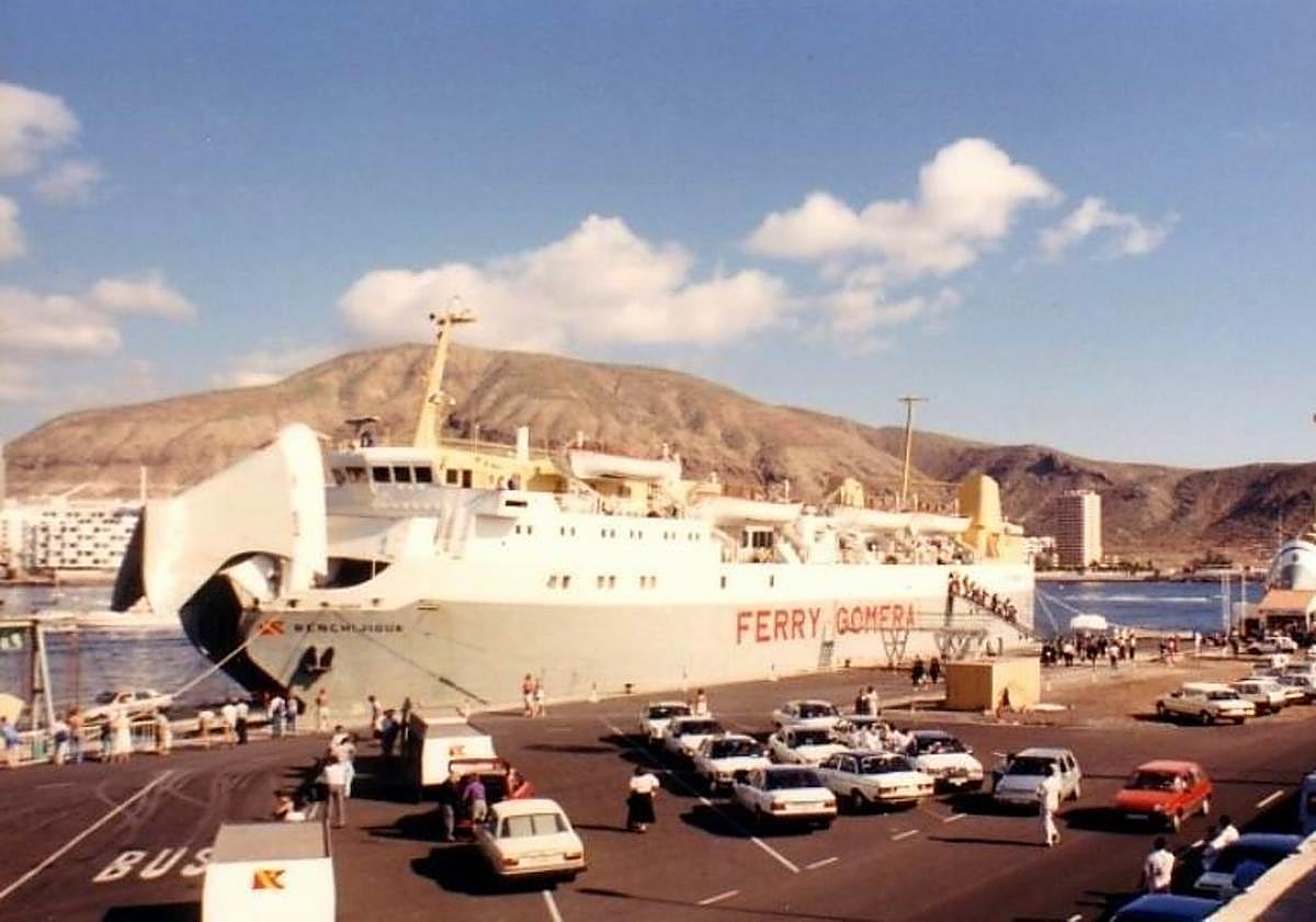 Imagen principal - Fred. Olsen Express y La Gomera: medio siglo de historia compartida