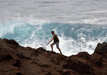 La búsqueda de Alejandro y Yassine se extiende a la costa de Tenerife