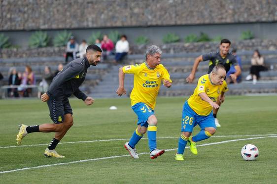 Imagen del partido disputado entre la primera plantilla y el equipo I+I en Barranco Seco.