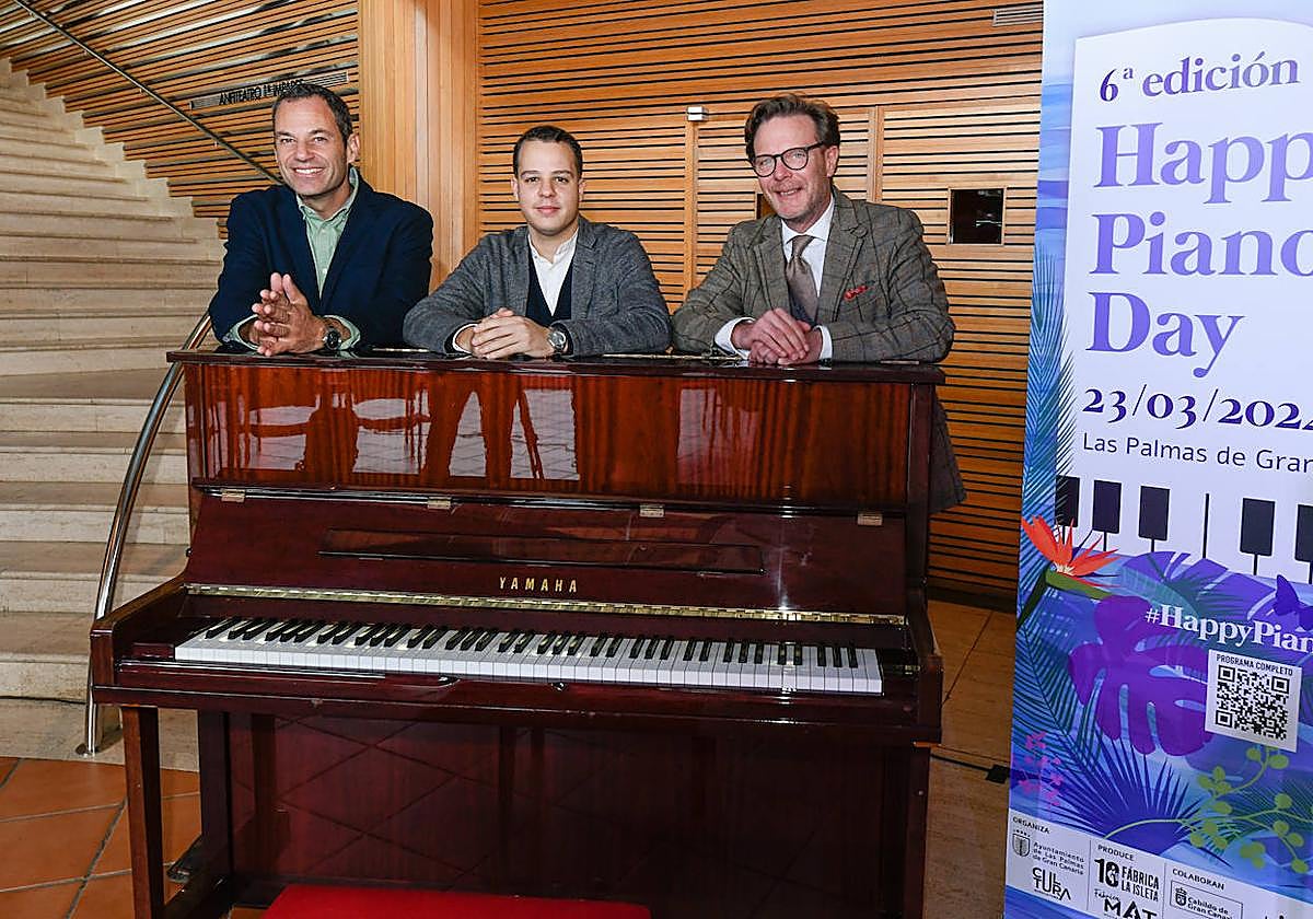 José Alberto Medina, Adrián Santana y Tilman Kuttenkeuler, este miércoles.