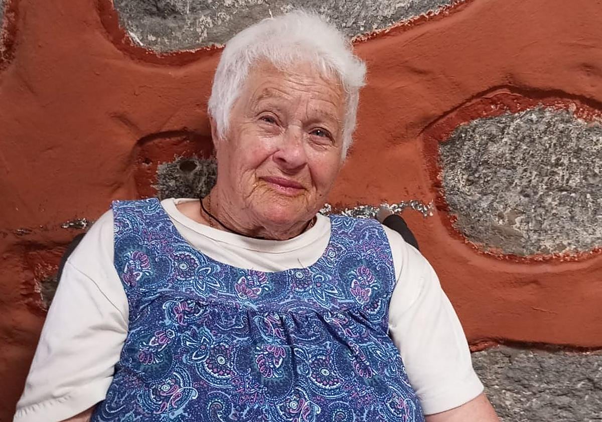 Imagen principal - María del Pilar Moreno (foto superior), debajo, María del Rosario López Reyes y Clara Cabeza. 