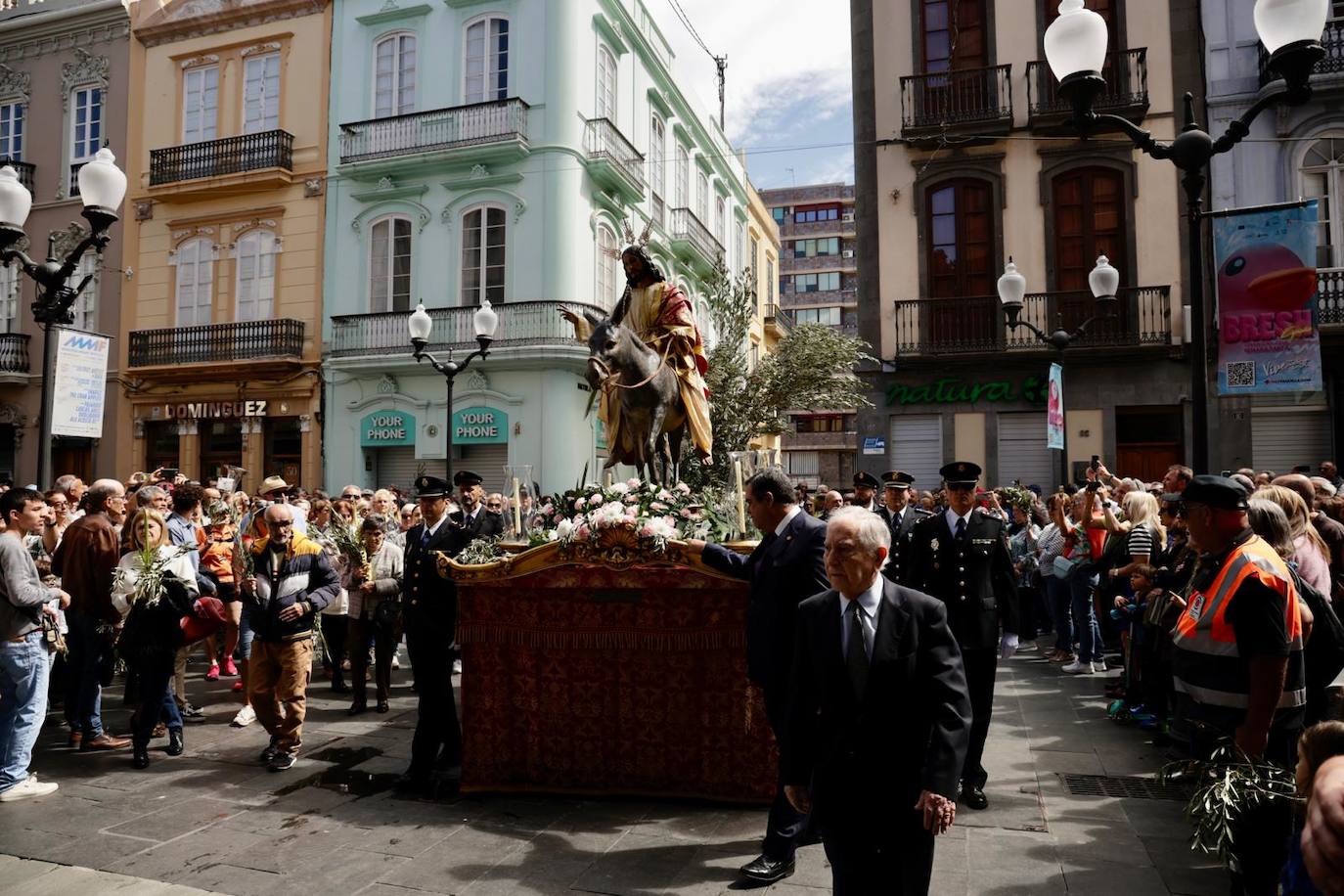 La procesión de La Burrita en la capital grancanaria, en imágenes