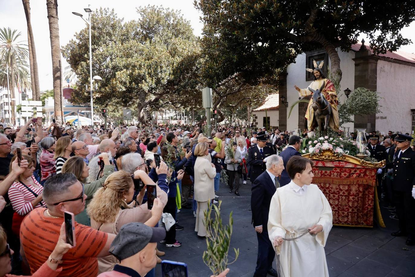 La procesión de La Burrita en la capital grancanaria, en imágenes