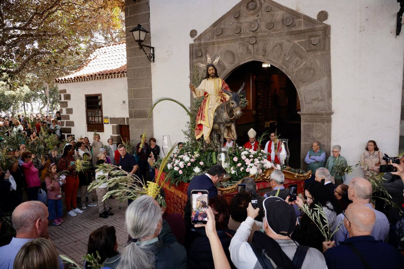 La procesión de La Burrita en la capital grancanaria, en imágenes