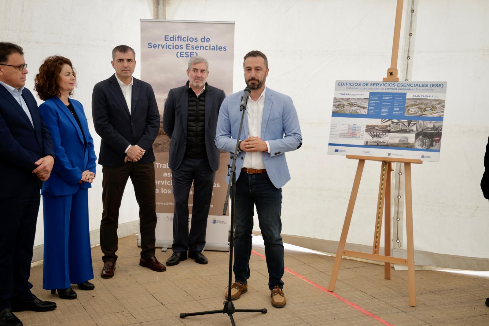 Clavijo da comienzo a las obras del edificio de Servicios Esenciales en Jinámar